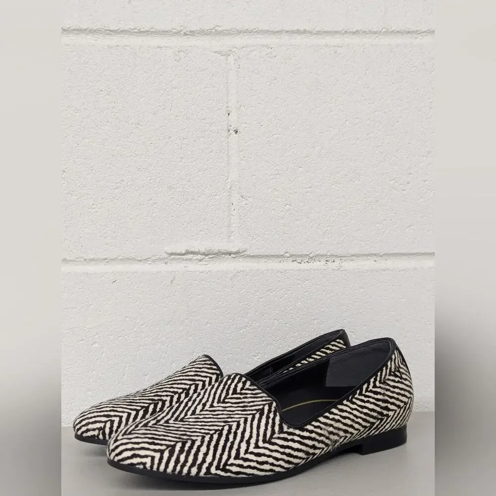 new VIONIC WILLA SLIP ON FLAT WOMEN'S black 🖤 and white 🤍 Chevron printed